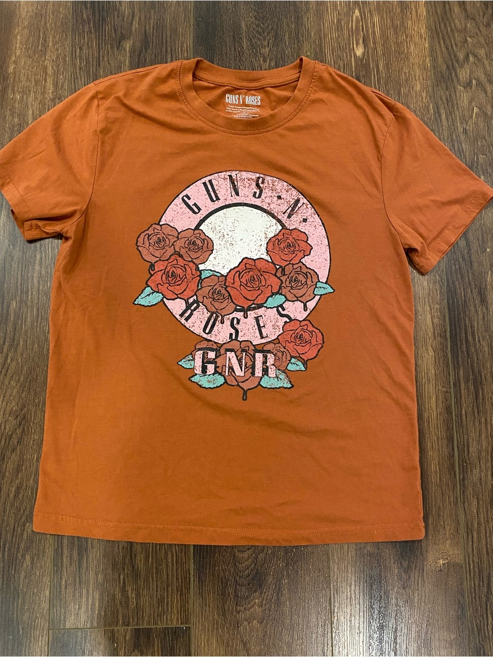 Guns N’ Roses band tee shirt